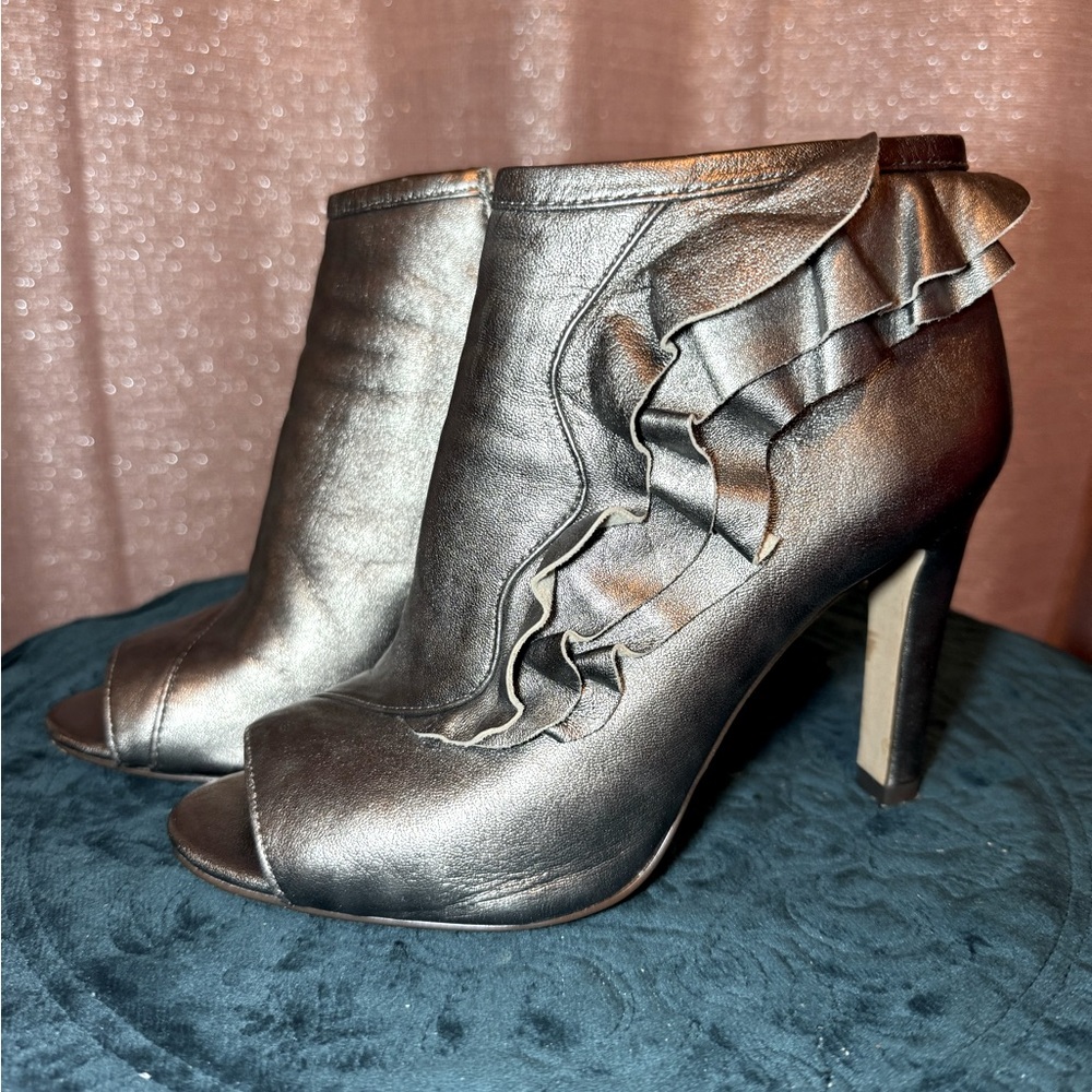 - Louise et Cie metallic silver ruffle open toe ankle booties Women’s heel…